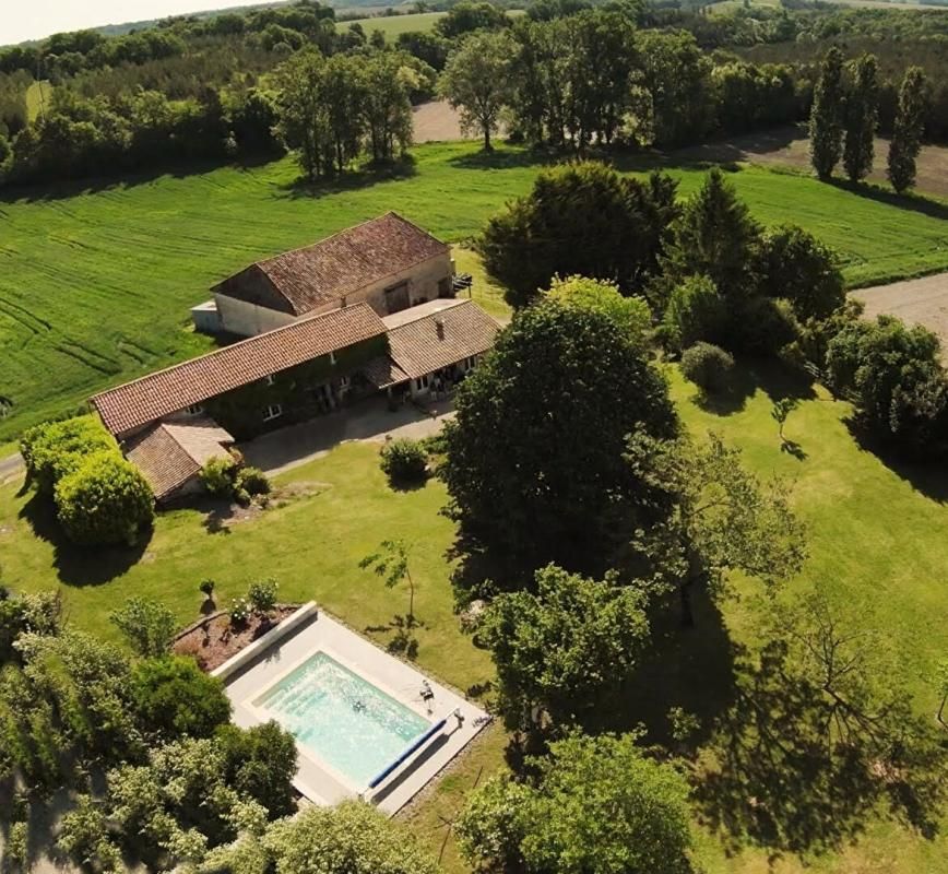 Maison Avec Piscine Allemans 8 pièce(s) 205 m2