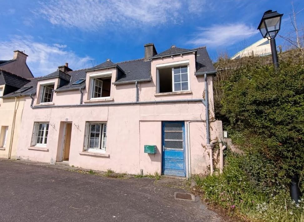 29520 Châteauneuf du Faou maison au calme avec vue 2 / 3 chambres