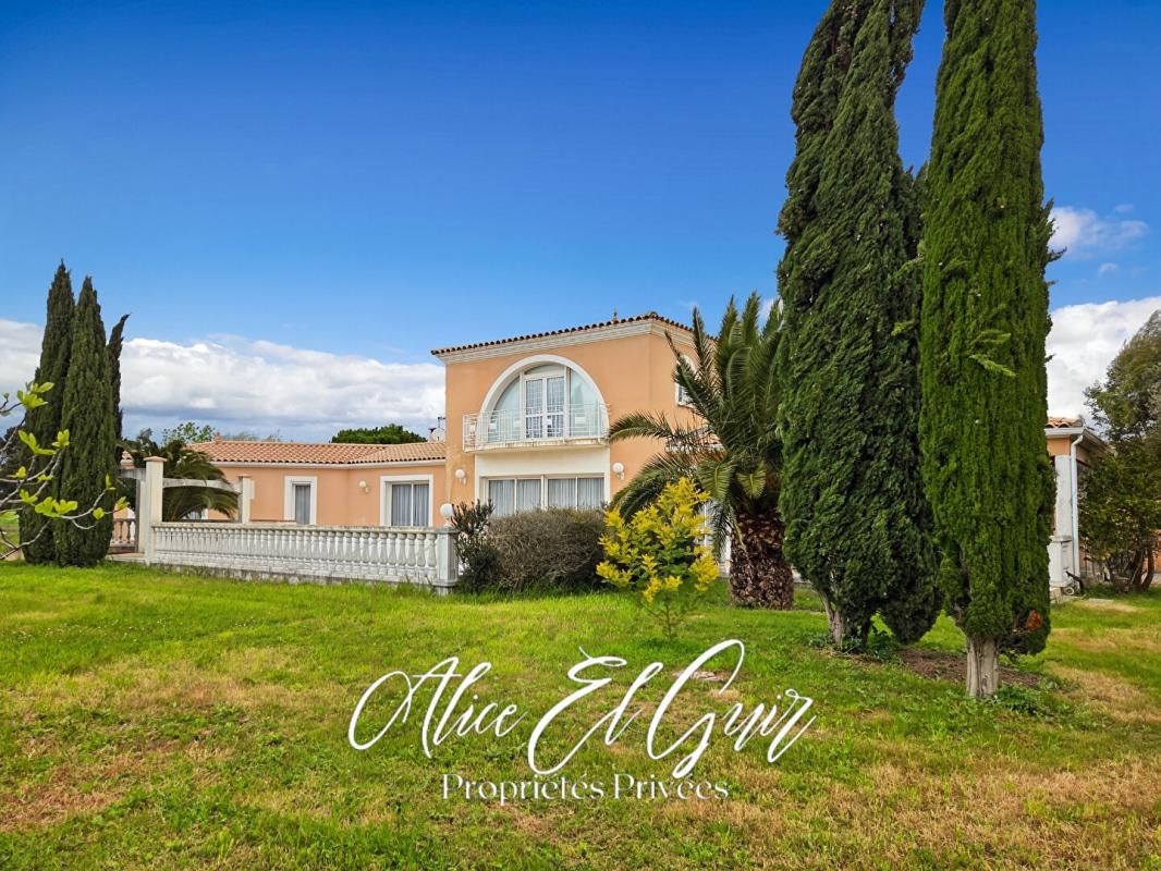 Maison Carcassonne 6 pièce(s) 210 m2 sur 2000 m²