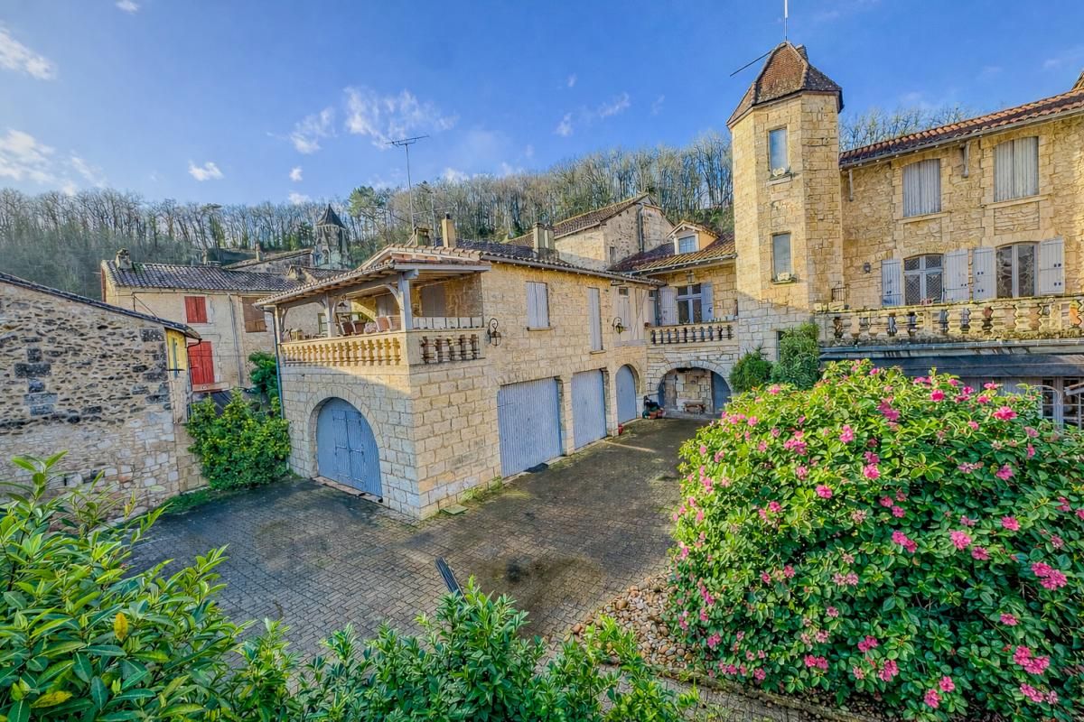 !! EN EXCLUSIVITE!! A vendre, superbe propriété en pierre au coeur de Brantôme-En-Périgord 24310