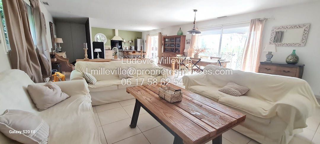 Spacieuse villa 154m² avec grand garage et piscine sur 760m² de terrain