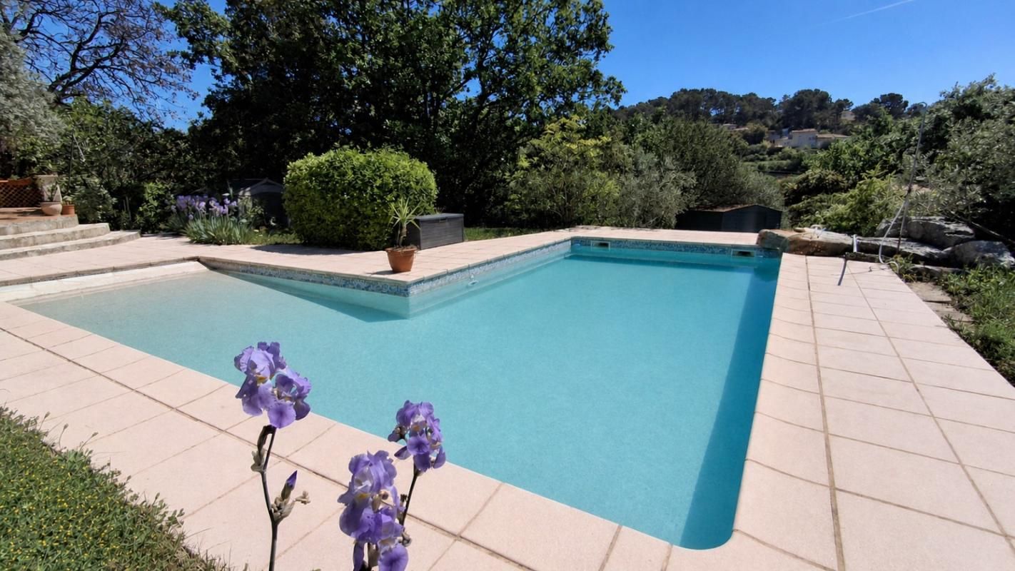 SEILLONS SOURCE D'ARGENS VILLA T5 sur 1416 m² de terrain