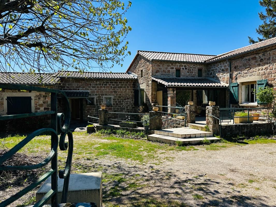 Maison et Gîtes Planzolles 10 pièce(s) 292 m2