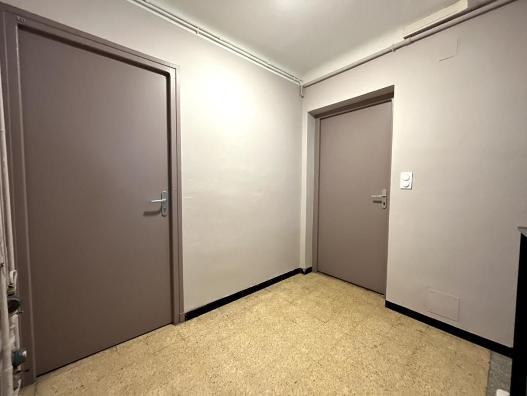 Charmant appartement T3 entièrement rénové de 64 m² au 2 eme étage sans ascenseur d'une petite copropriété