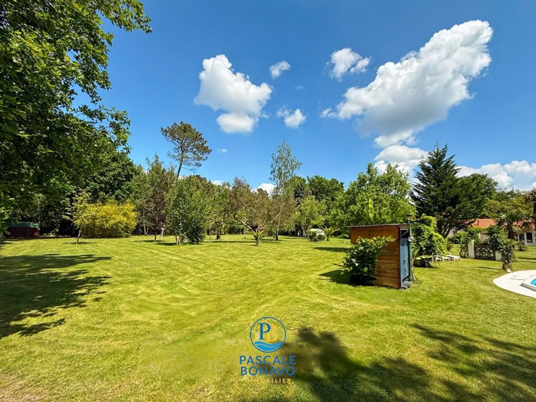 EXCLUSIVITE - Propriété 3 gîtes et maison de 136m2 - Magnifique Parc