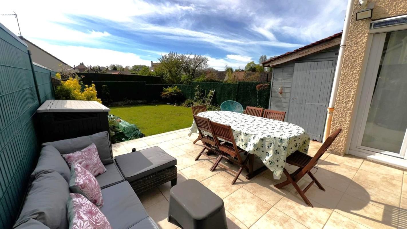 (95420) MAGNY EN VEXIN , Maison 8 pièces ,120m2 , grand séjour, 4 chambres, garage , jardin clos