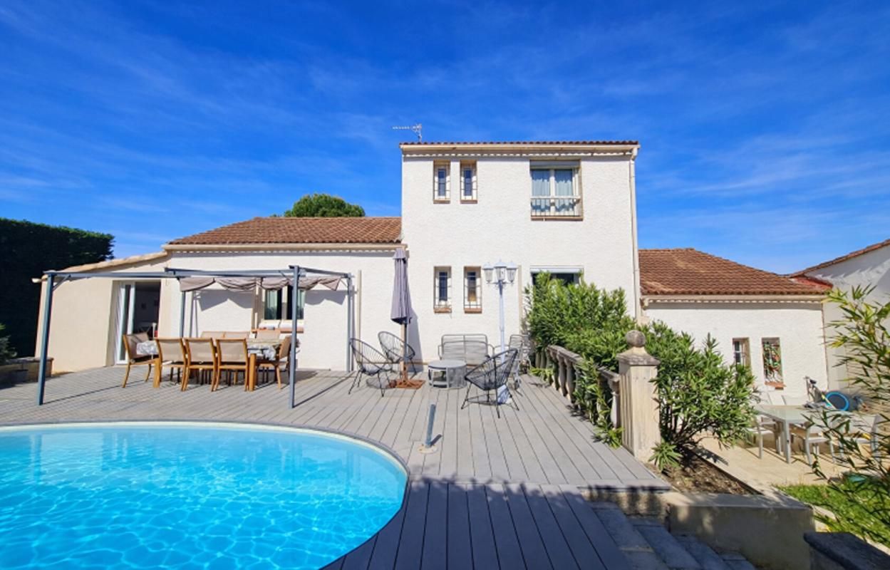 Villa 4 chambres avec piscine, proche commerces
