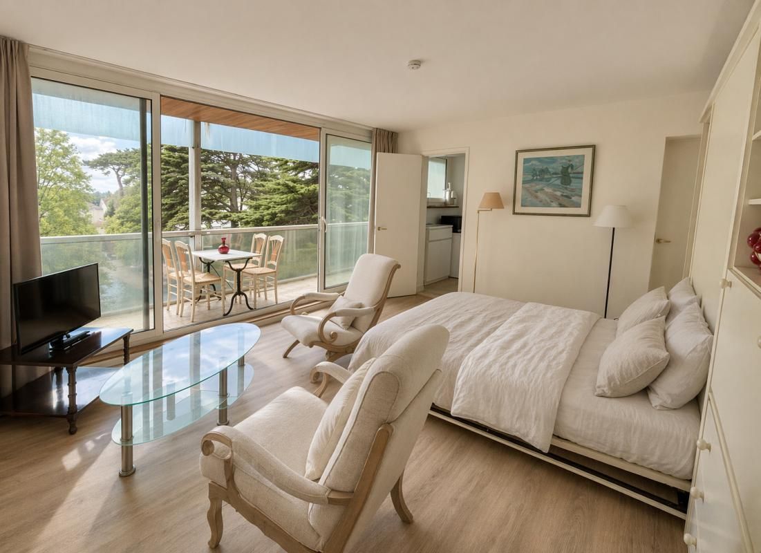 STUDIO -ENTRE CASINO ET HOTEL HERMITAGE- TERRASSE SANS VIS A VIS - ASC