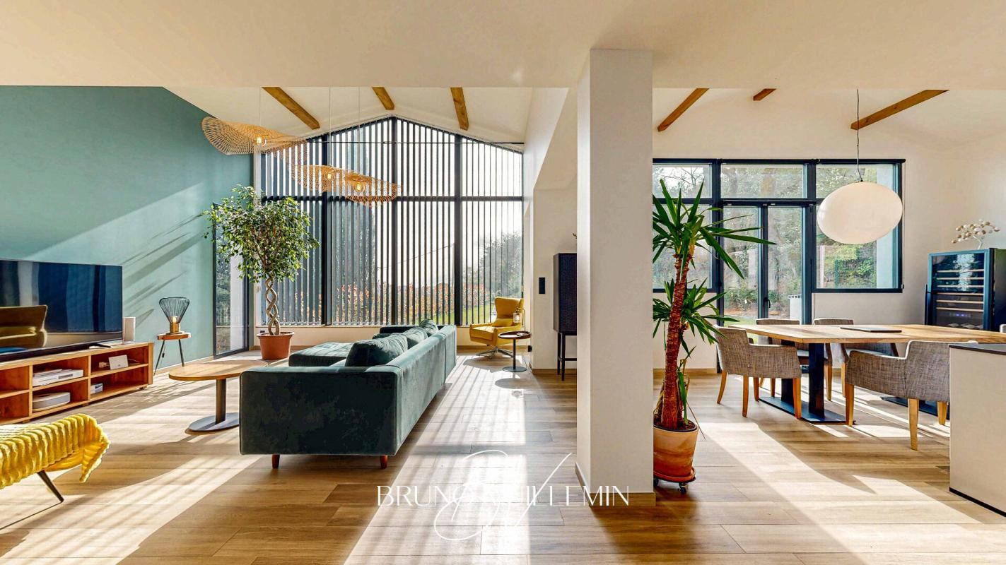 VILLA D'ARCHITECTE Classée Double A / SECTEUR RESIDENTIEL