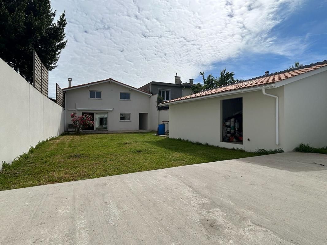 Vente Maison 230m2 BEGLES (33130)