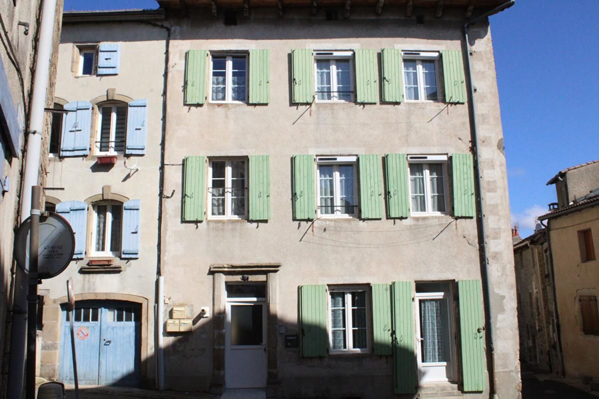 Maison avec 4 appartements indépendants en centre ville de Langogne