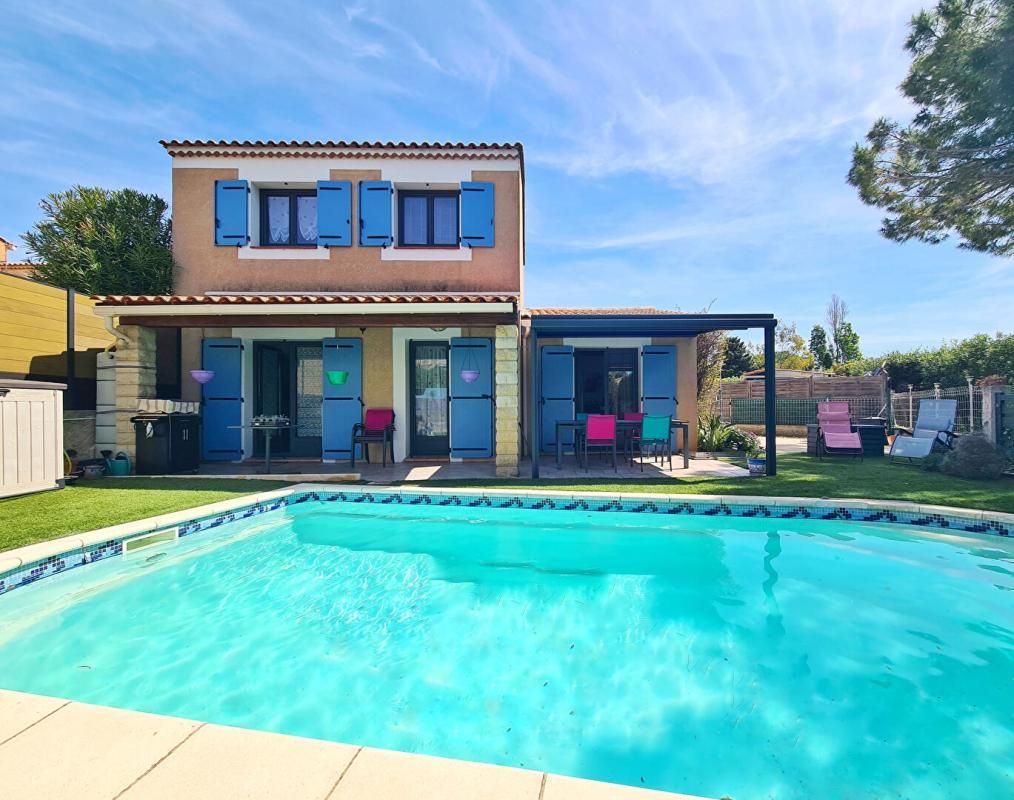 VILLA T4 AVEC PISCINE