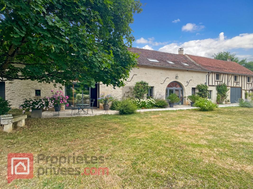 Maison Noyers 7 pièce(s) 234 m2