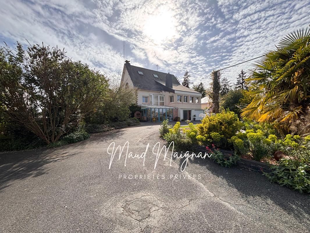 Propriété familiale, très beaux volumes, piscine et atelier, cadre calme et sans vis-à-vis