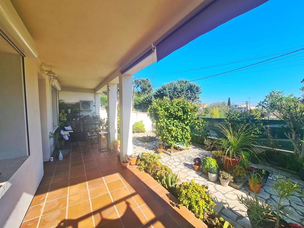 APPARTEMENT T2 AVEC JARDIN- PROCHE PLAGES