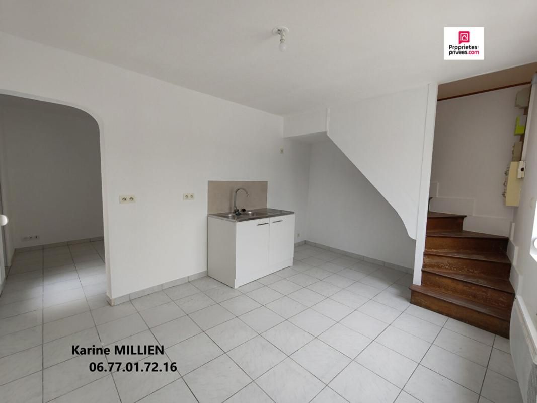 LA MADELEINE DE NONANCOURT 27320 Maison entièrement rénovée - 1 étage - 2 chambres - 120 000 HAI