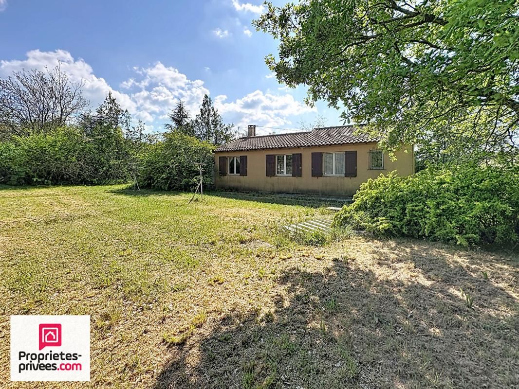 Rians VILLA T4 avec garage sur 1610 m² terrain plat et clos