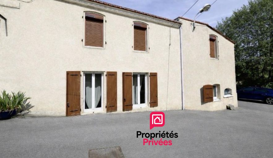 25 kms de Saint-André de Cubzac : Maison en pierre 149 m2 - Cuisine indépendante aménagée et équipée - Grand séjour avec cheminée en pierre - 4 chambres - garage attenant - atelier