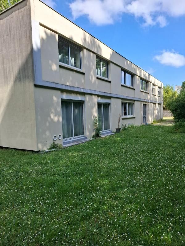BORDEAUX CAUDÉRAN ? APPARTEMENT T5 AU DERNIER ÉTAGE DANS UNE RÉSIDENCE CONFIDENTIELLE AVEC BOX ET CAVE