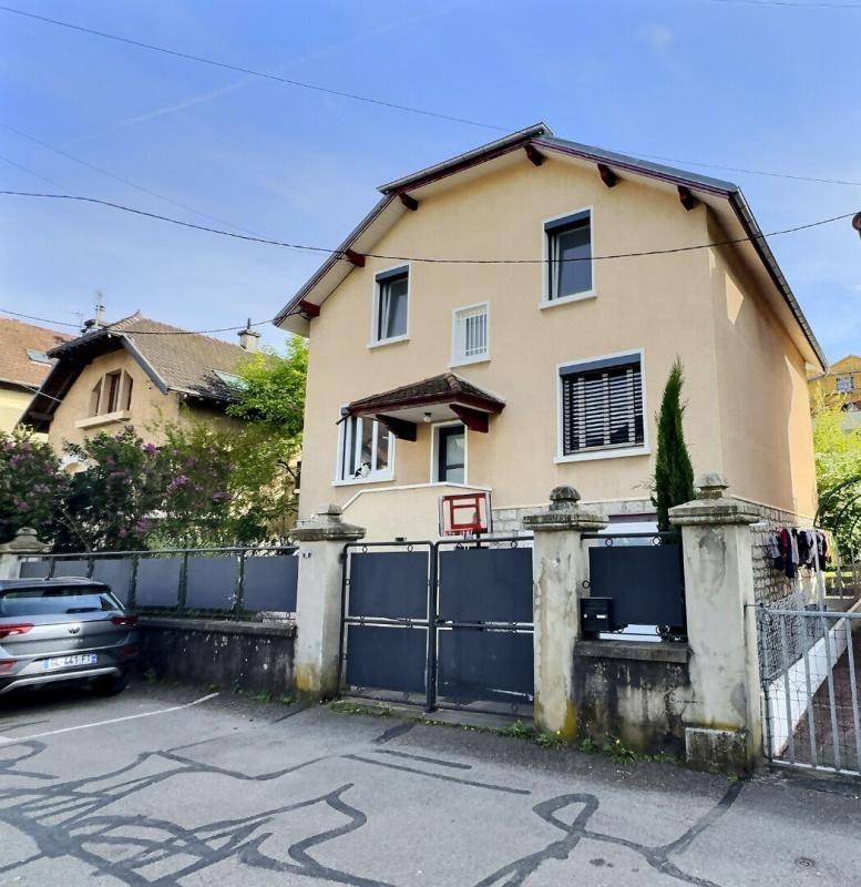Maison Chambéry- secteur Bissy, 8 pièces, 184 m2 sur 400m2 de terrain