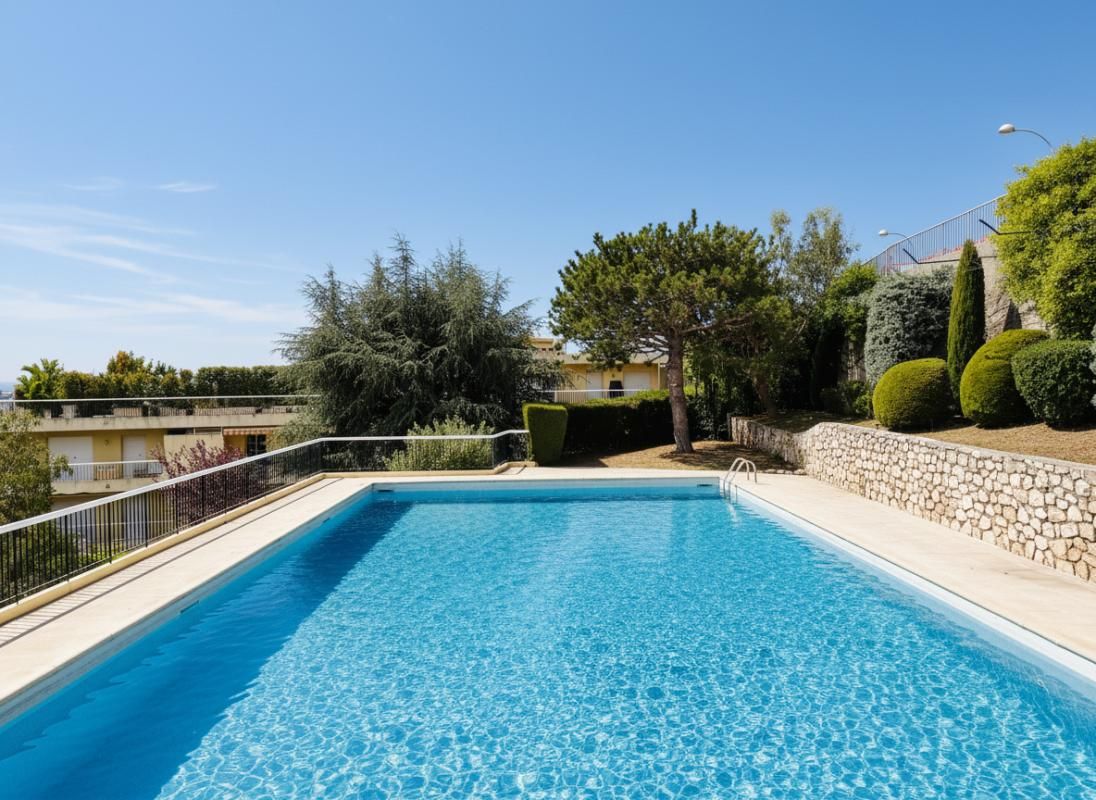 Nice-Parc Imperial-Terrasse-Jardin-Piscine