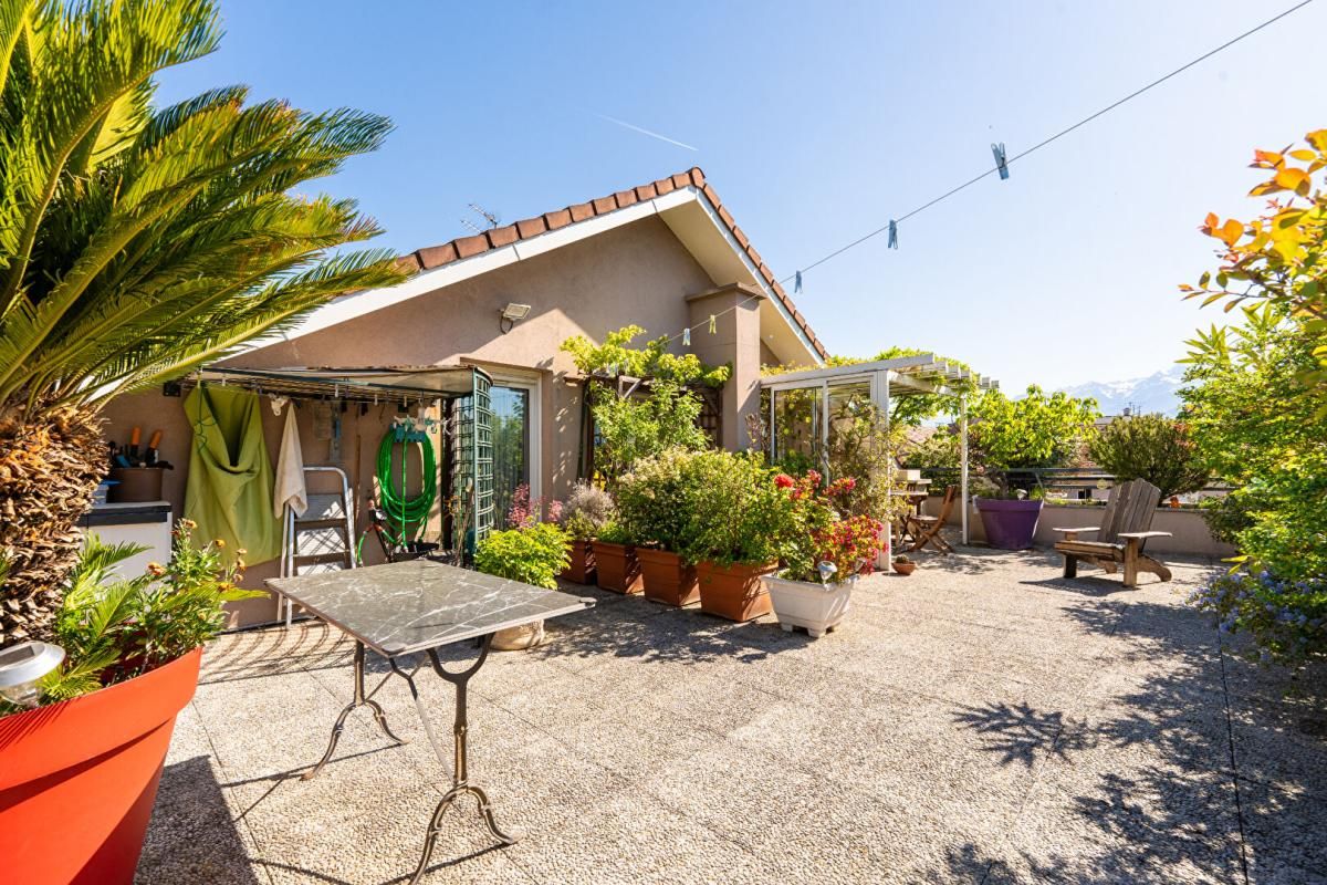 OPPORTUNITÉ RARE APPARTEMENT T4 DERNIER ÉTAGE + TERRASSE PANORAMIQUE 65 m² GARAGE