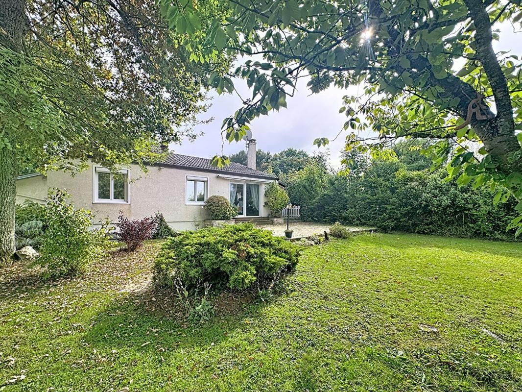 Coup de coeur garanti ! Maison familiale sans vis-à-vis sur grand terrain arboré !