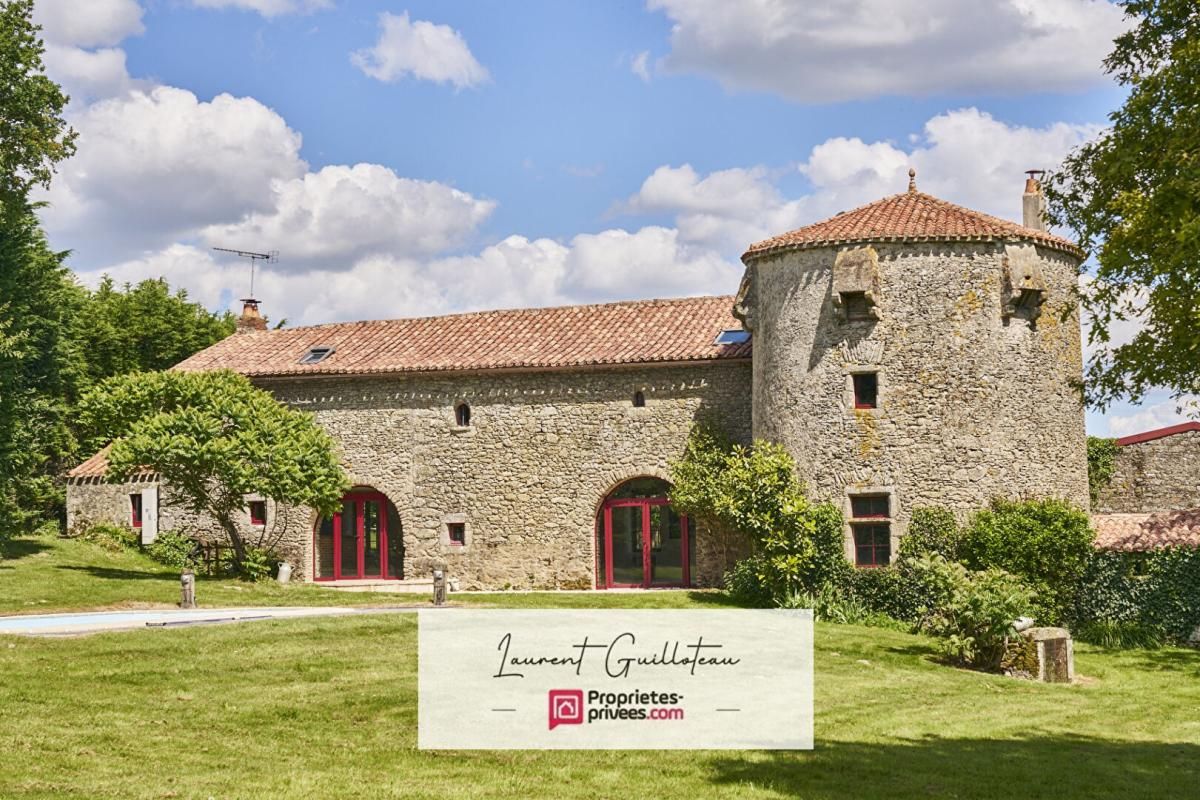 Maison de maître La Gaubretiere 8 pièces 208 m2