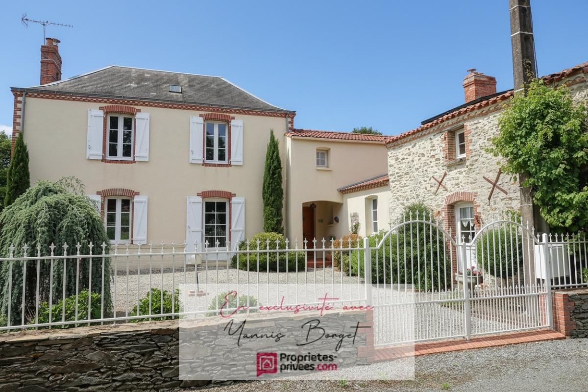 Maison de caractère 181 m², studio annexe, garage, jardin arboré