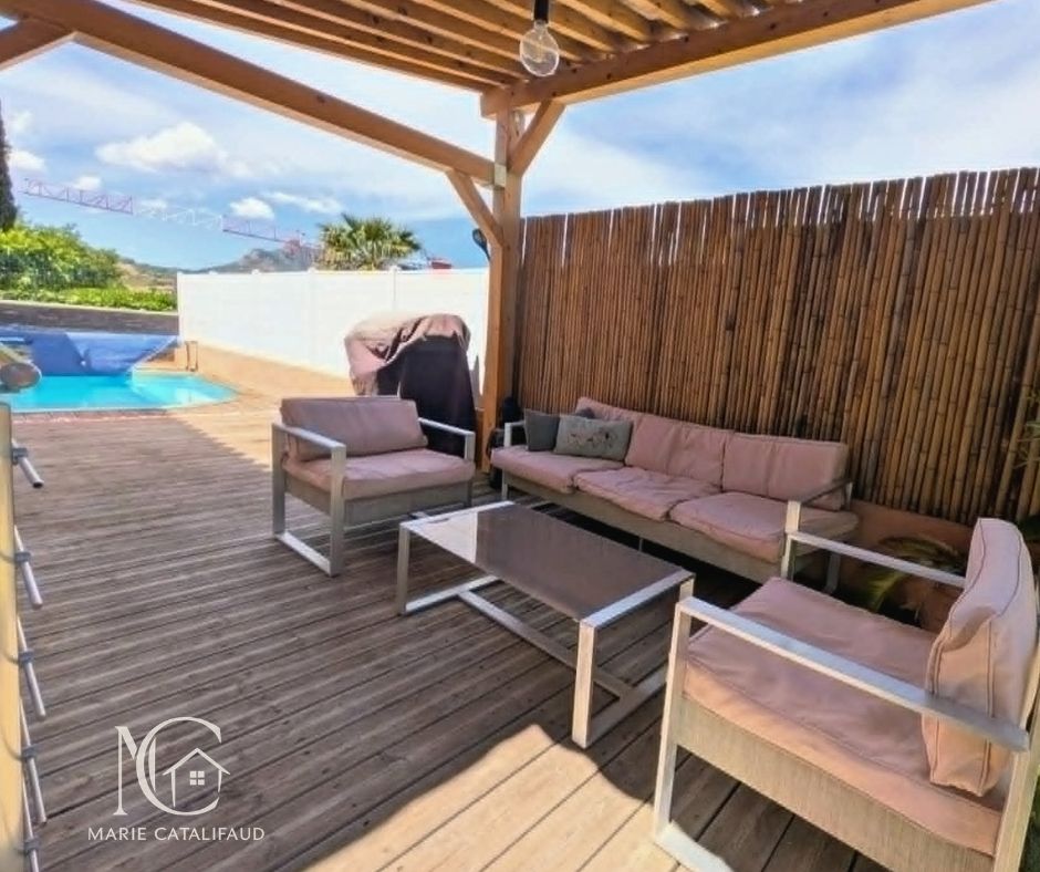 Maison de plain-pied avec appartement 2P indépendant - piscine