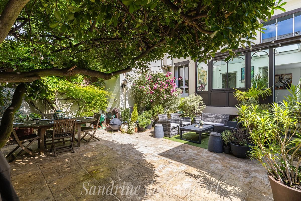 Courbevoie Becon - Maison familiale 4 chambres - jardin - parking