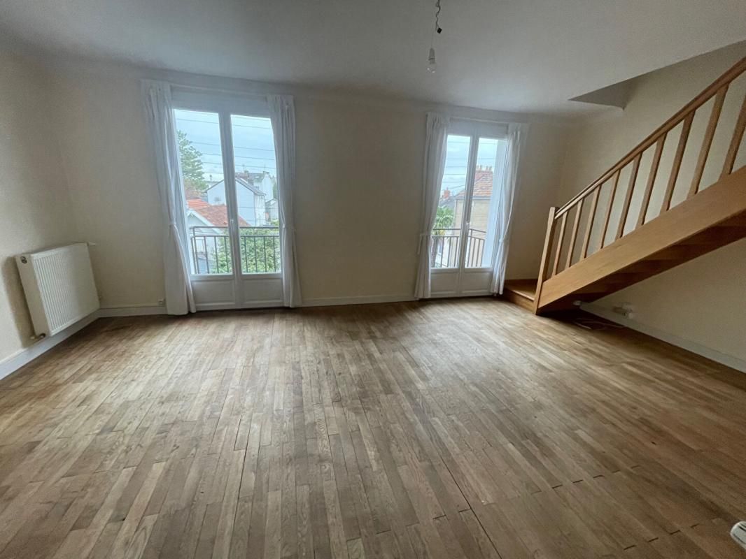 Petit Immeuble de 138 m²- Pour investisseurs - Toutes Aides