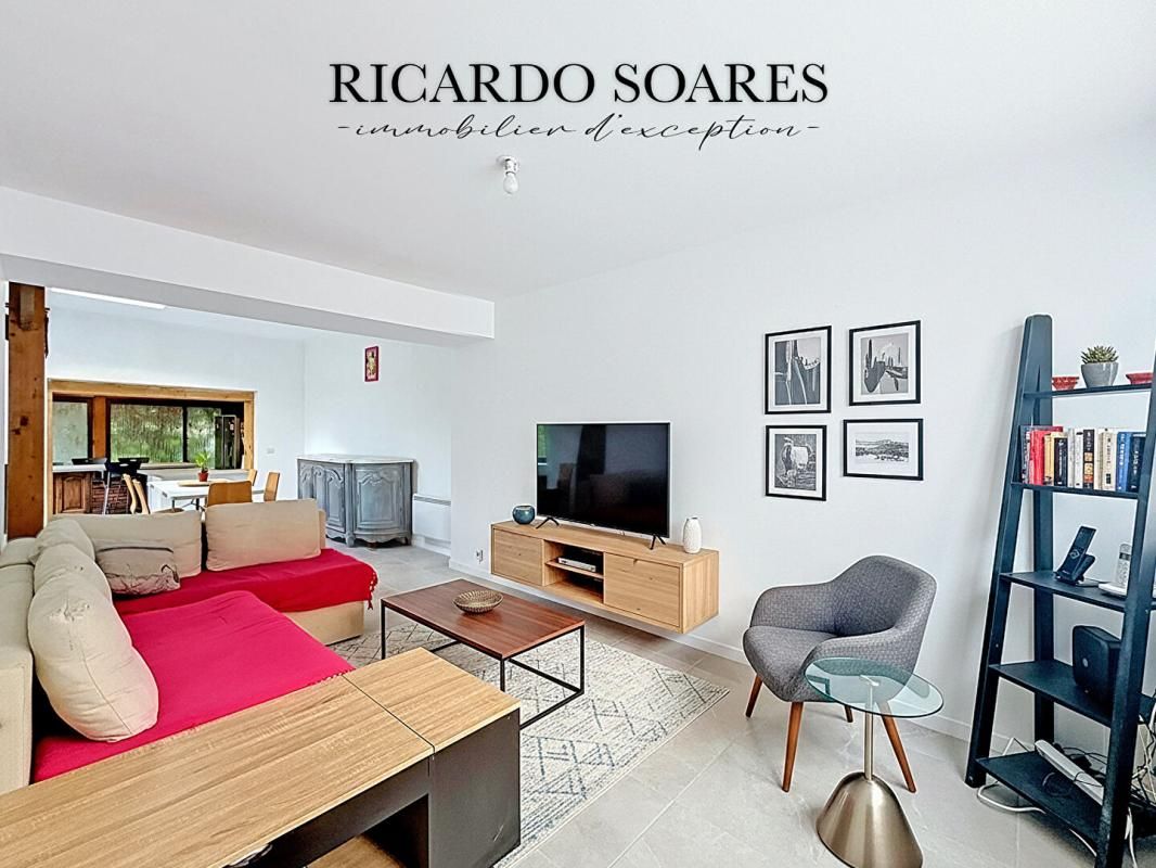MONCEAUX 60940 - MAISON ANCIENNE RÉNOVÉE EN 2019 / 85 m2 / 2 CHAMBRES / GRAND SEJOUR / JARDIN