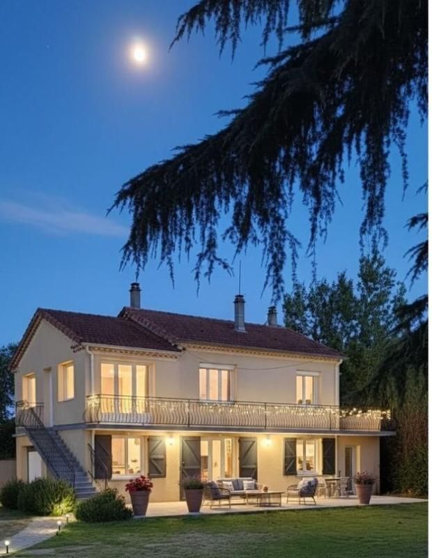CARDET, Belle Villa Familiale de 7 pièces 126.7 m2 avec fort potentiel sur 897 m2 de terrain