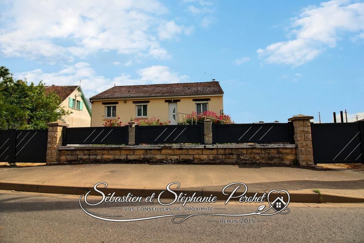 EXCLUSIVITÉ - Maison sur sous-sol - 88 m² - 3 chambres - Terrain clos de 824 m² - Vue dégagée sur les champs