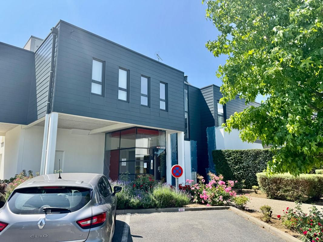 Appartement en Duplex de 70m2 , 2 chambres,,terrasse dans résidence sécurisée avec places de parking