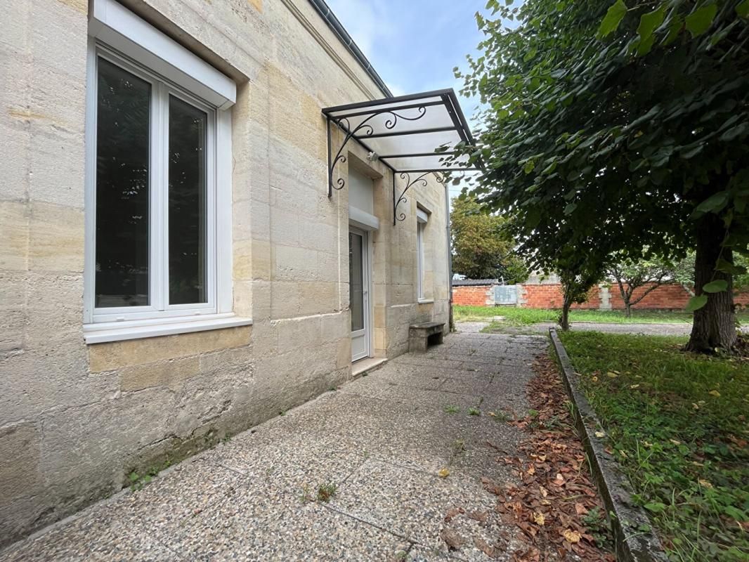 Echoppe Le Bouscat 5 pièces 126 m2 sur une parcelle de 540 m2 avec garage et stationnement
