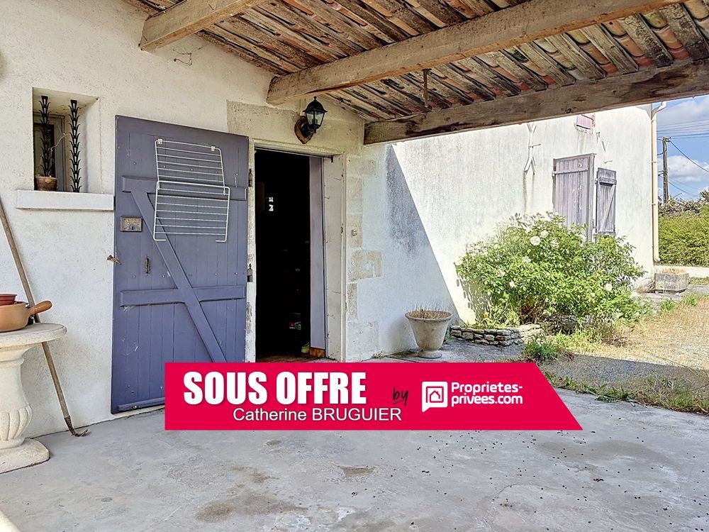 Maison en pierre A RENOVER 129 m2- 4 chambres- grand chai- jardin