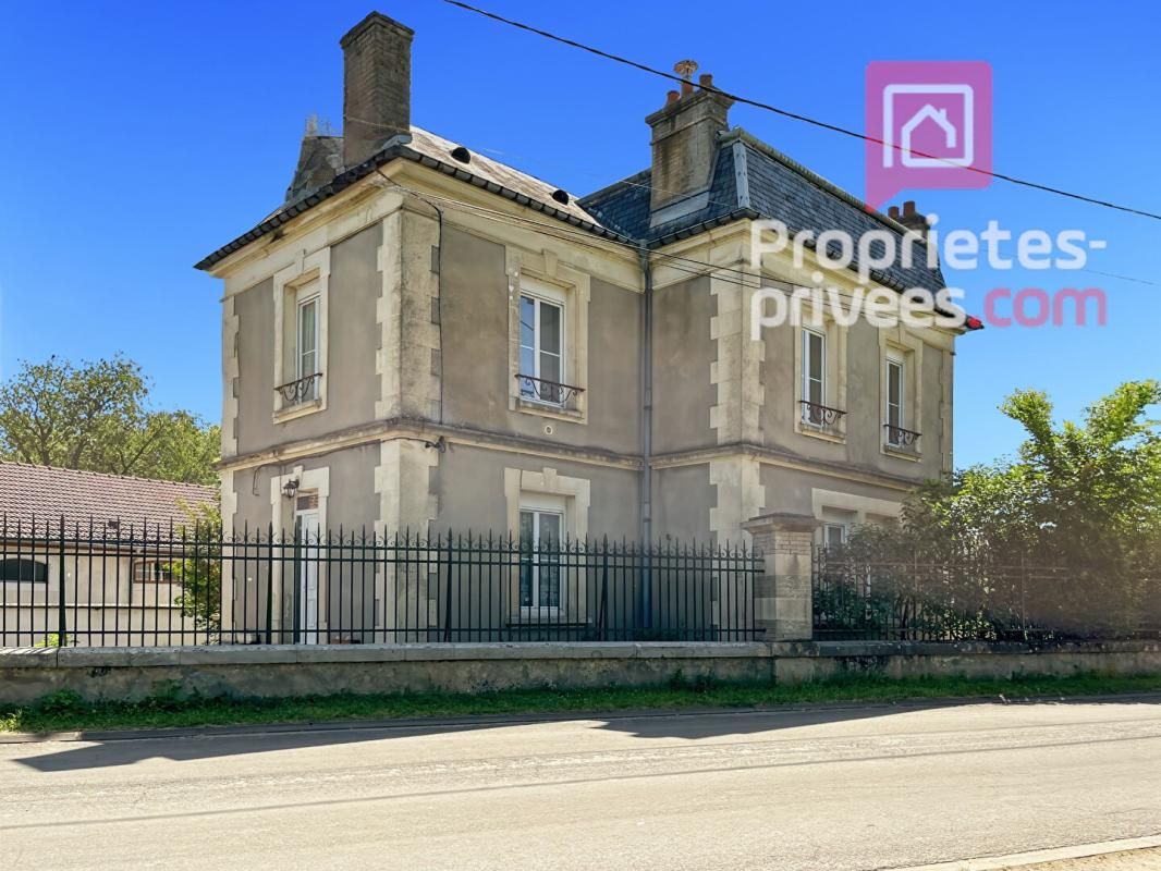 54200 Dommartin Les Toul, Maison de Maître 173m2/4CH/Garage sur 1729m² de terrain clos 495000HAI