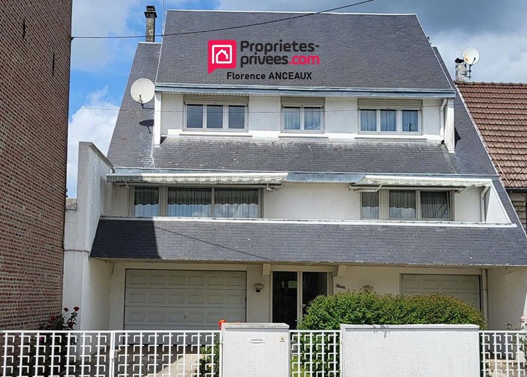 PAVILLON D'ARCHITECTE AVEC JARDIN ET 2 DB GARAGES