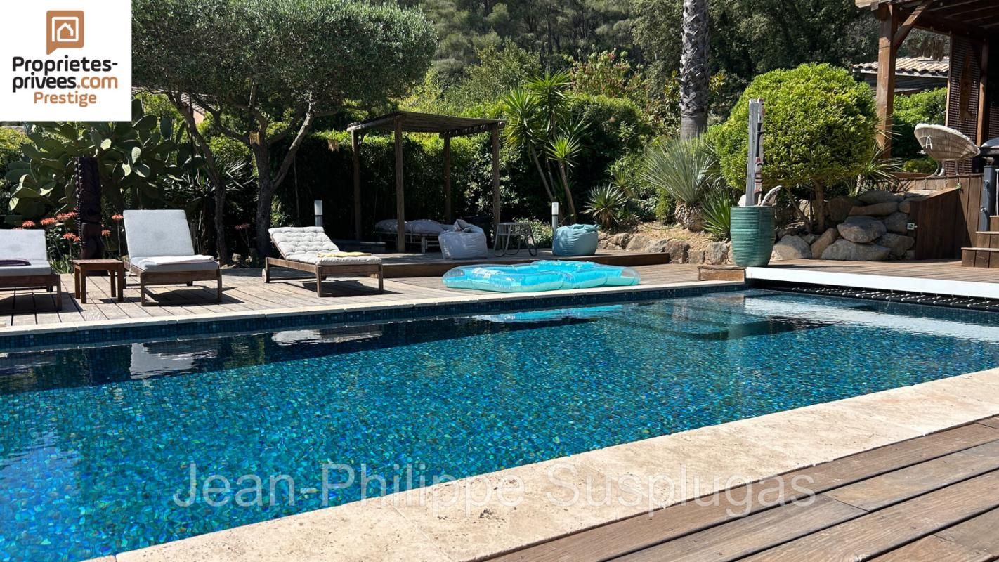 Villa Sanary Sur Mer 8 pièce(s) 235 m2