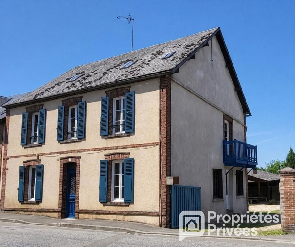 Maison de village et annexes