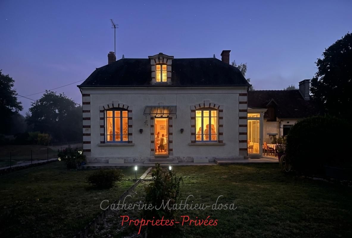 Charmante maison des années 50 situé à Veuil
