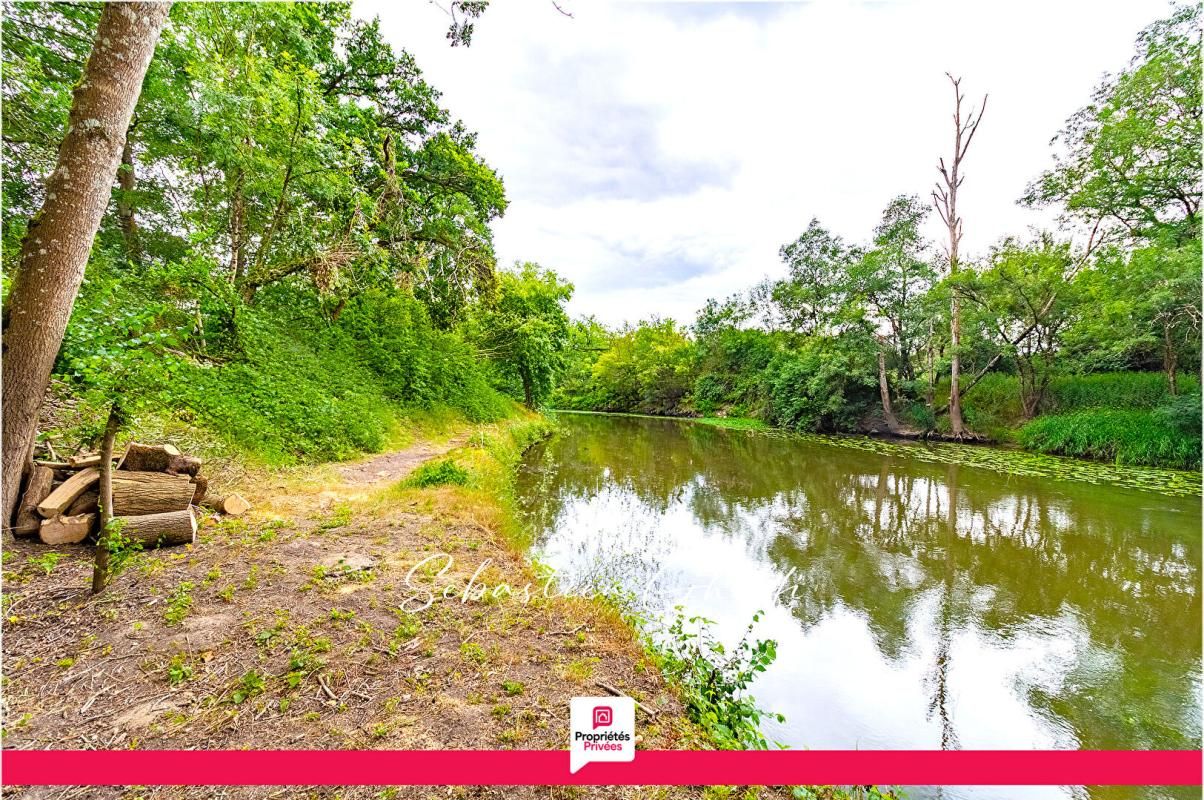 terrain au bord de rivière La Sauldre environ 140 mètres
