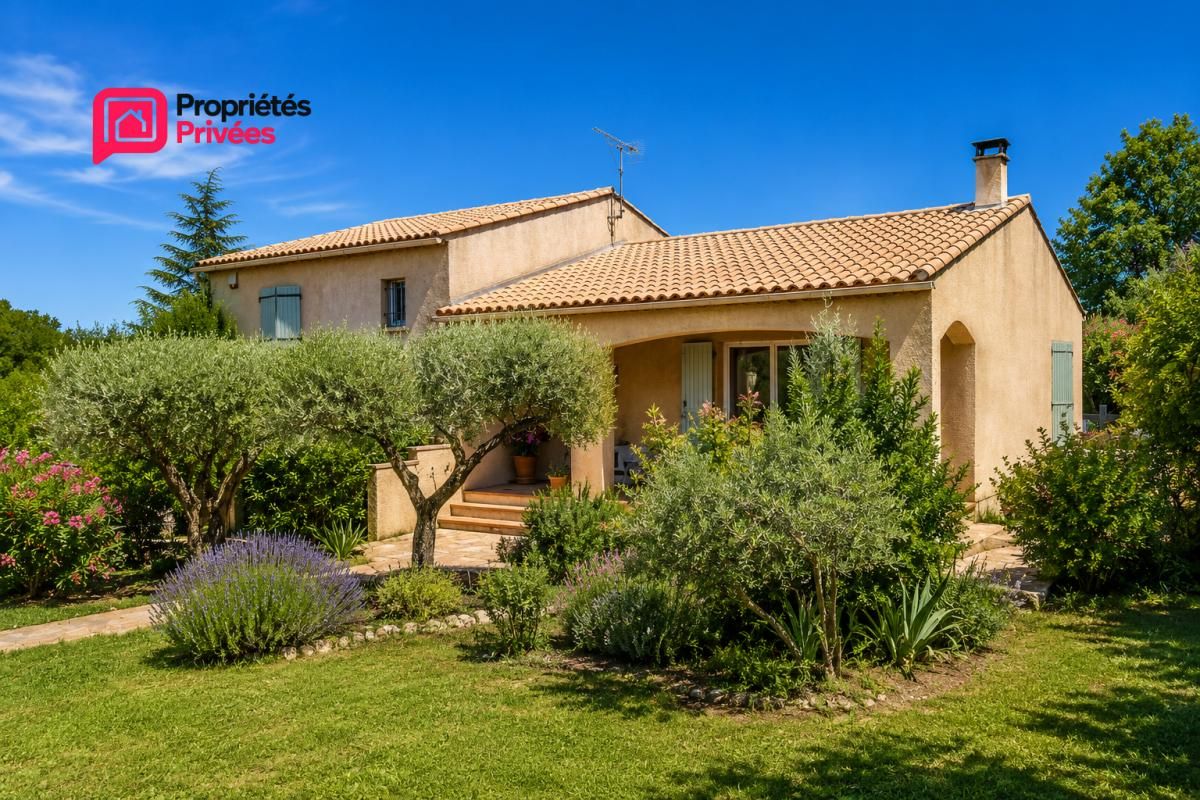 Villa Uzès . À seulement 10 minutes d'Uzès, à Foissac 7 pièce(s) 133 m2, 4 chambres avec piscine et dépendance de 40m2 type P2