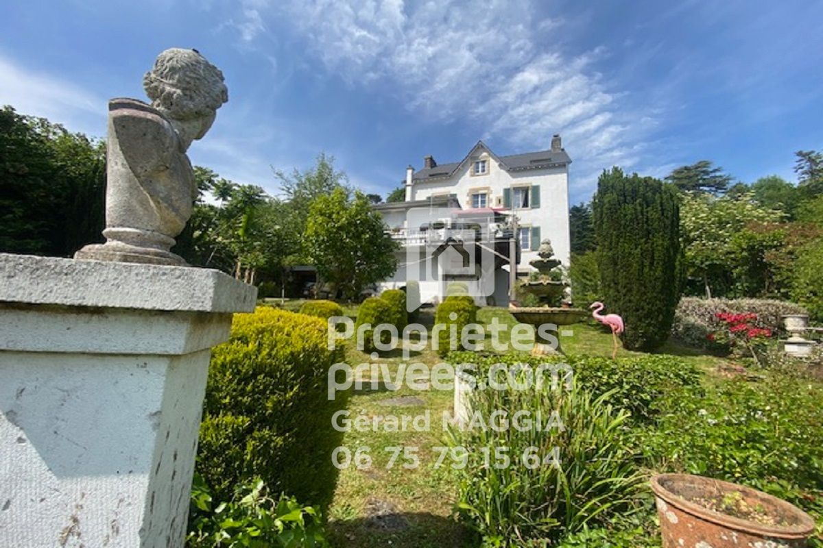 Rochefort en Terre Maison de maître 11 pièce(s) 240 m2