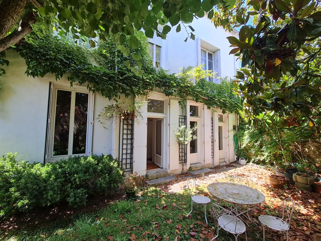 Maison Bourgeoise La Rochelle 10 pièce(s) 265 m2