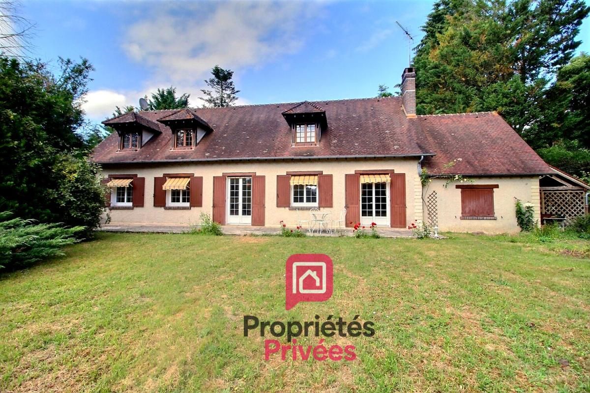 1h30 de PARIS - Maison de caractère de 190 m2, au calme absolu dans un environnement privilégié, parc d'environ 4400 m2