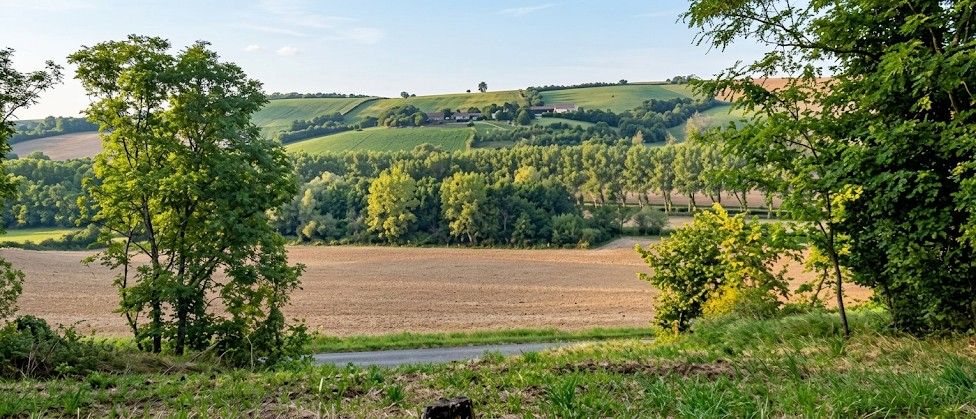 UNE VUE A COUPER LE SOUFFLE ! CAIGNAC TERRAIN 688 m2