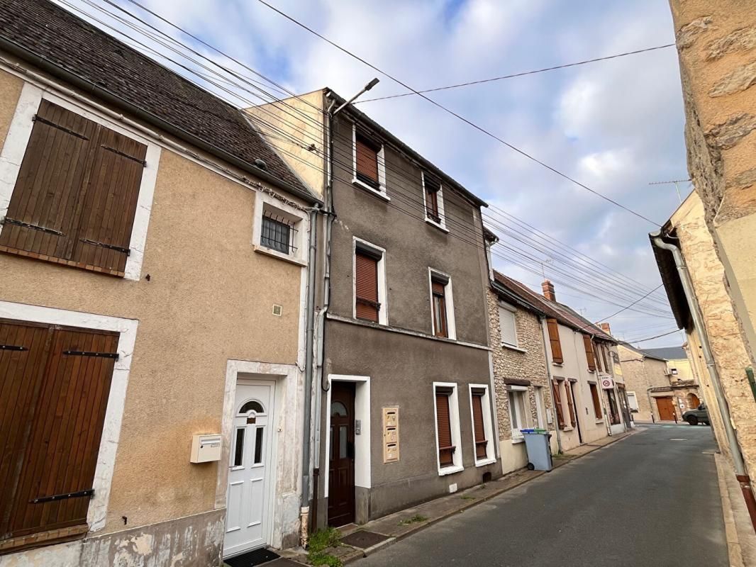 Immeuble Angerville 6 pièce(s) 130 m2